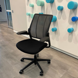 'Humanscale' Diffrient Smart task chair