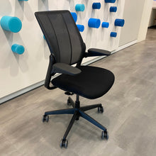 Load image into Gallery viewer, &#39;Humanscale&#39; Diffrient Smart task chair

