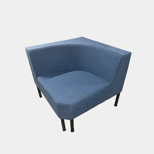 Corner lounge chair